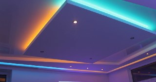 Натяжной потолок с подсветкой Стрежевой, цена от 2080 руб.